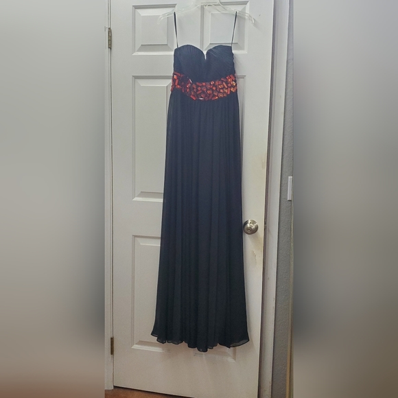 Black strapless prom dress - Picture 1 of 3